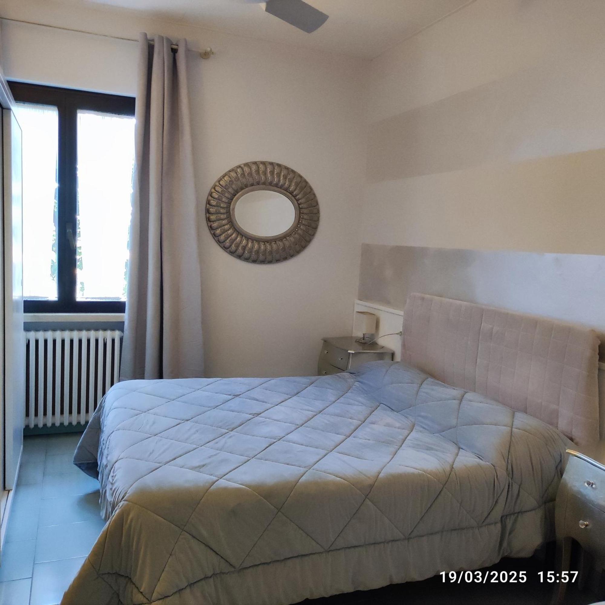 Casapatrizia B&B Σιρμιόνε Δωμάτιο φωτογραφία